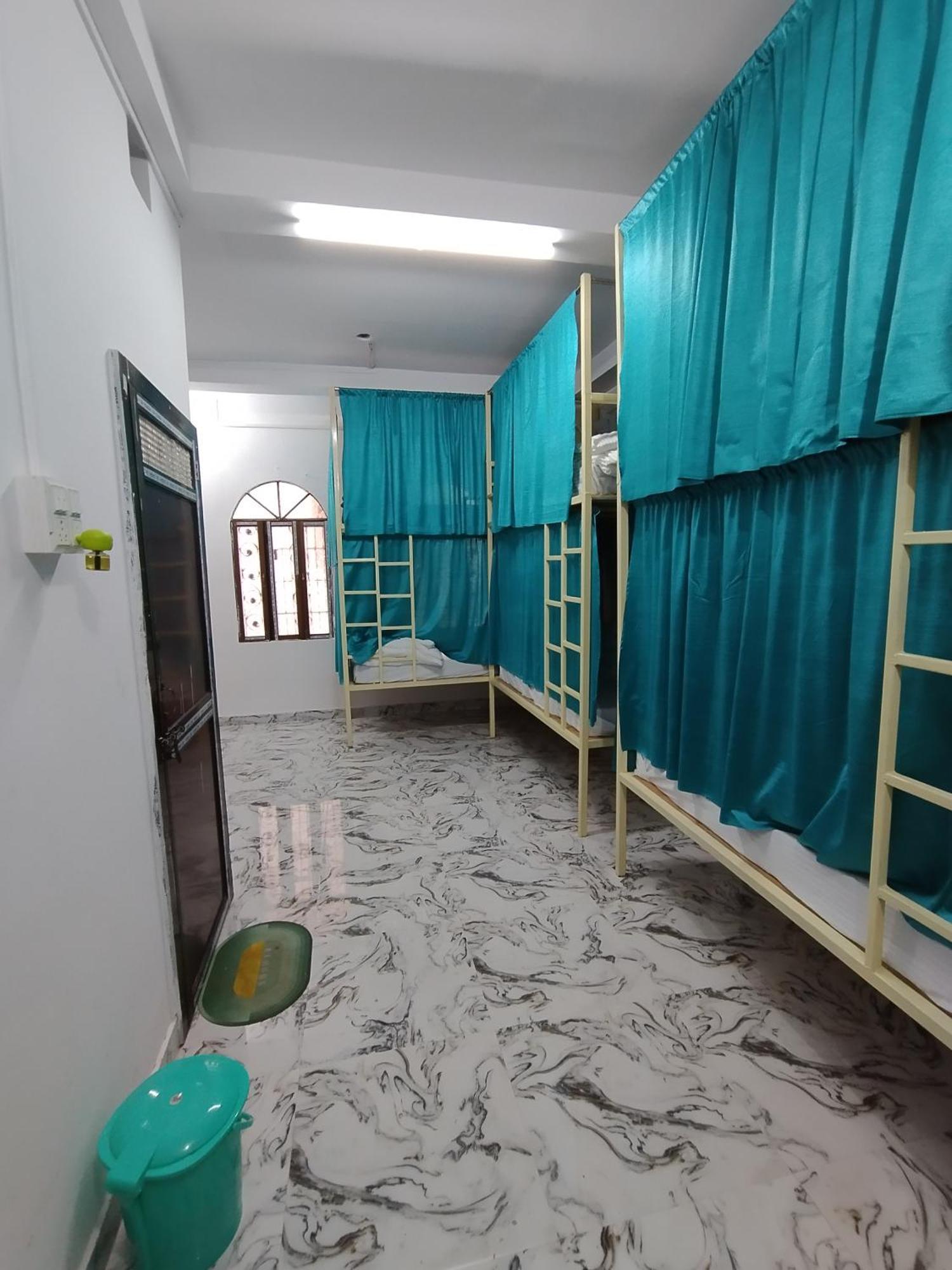 Ganga Putra Inn พาราณสี ภายนอก รูปภาพ